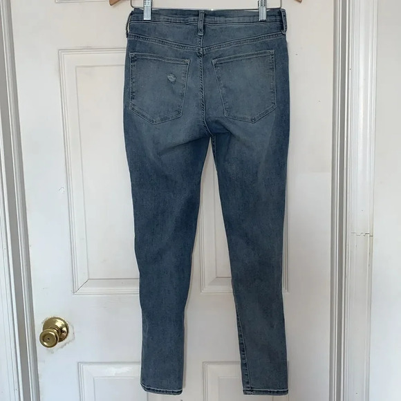 Gap Distressed Easy Legging Jeans - Picture 2 of 5